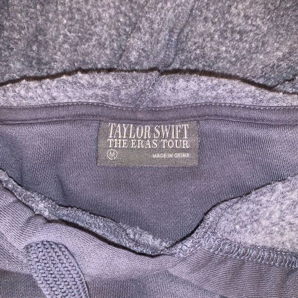 Taylor Swift - The Eras International Tour Washed Blue Hoodie - M - Picture 3 of 6